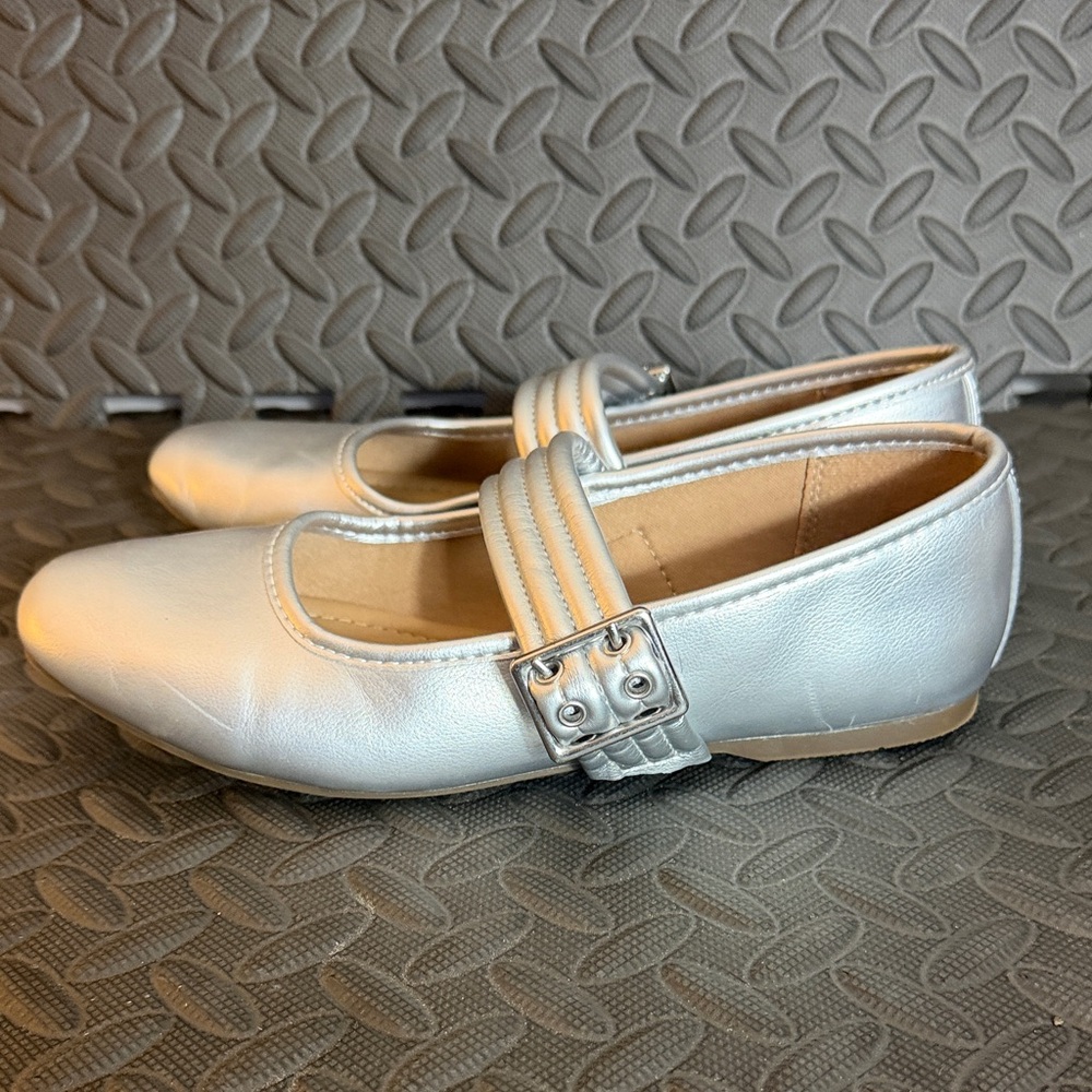 Sonoma Mary Jane Flats, Color Silver  Women Size 7.5
